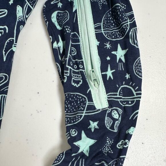 NWT Ruggedbutts Toddler Bamboo Blue Space Graphic Romper Footie Pajamas - 12-18M - Picture 8 of 12